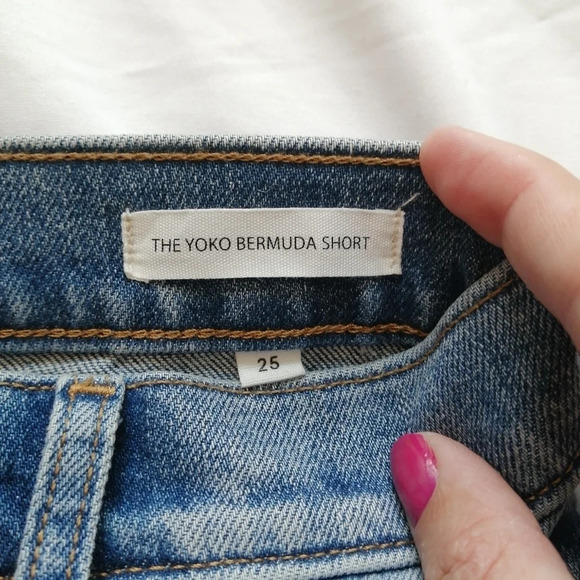 Aritzia Denim Forum The Yoko Bermuda Shorts Slim Mid Thigh with Raw Hem 25 - Picture 12 of 16